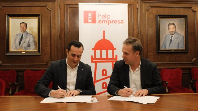 HelpEmpresa i TerrassaCentre signen un acord per enfortir el comerç de proximitat